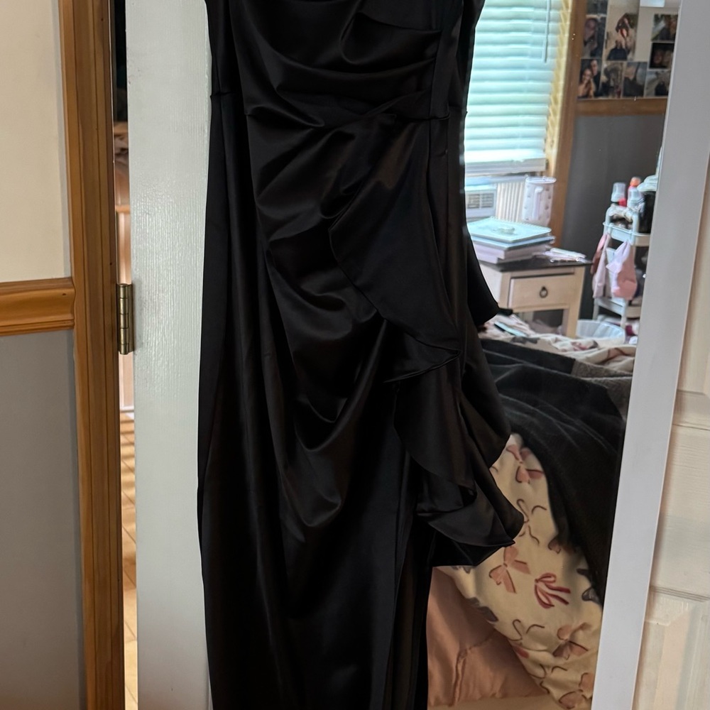 Windsor Black Strapless Ruched Gown for Cocktail